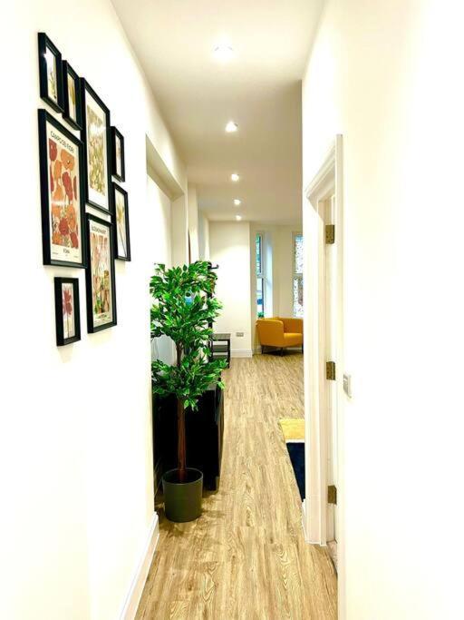 Brand New Apt - Beach Breeze Spacious 1-Bedroom Apartment With Parking - Sleeps 4 Ppl- Internet Bournemouth Luaran gambar