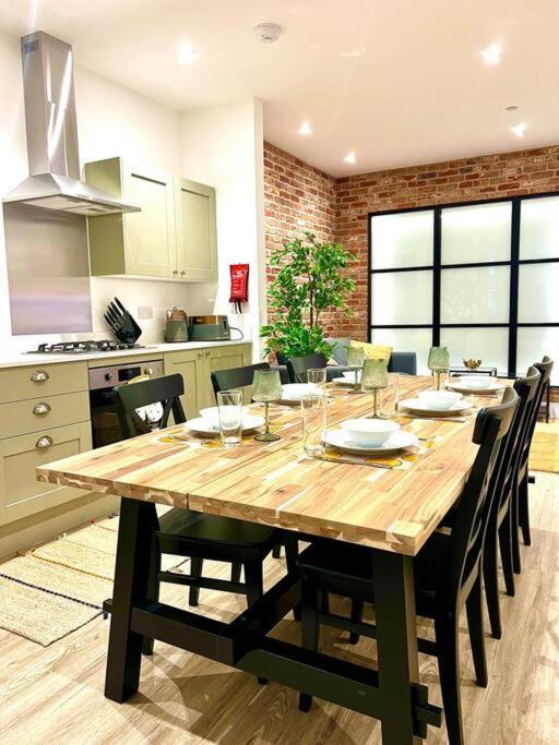Brand New Apt - Beach Breeze Spacious 1-Bedroom Apartment With Parking - Sleeps 4 Ppl- Internet Bournemouth Luaran gambar