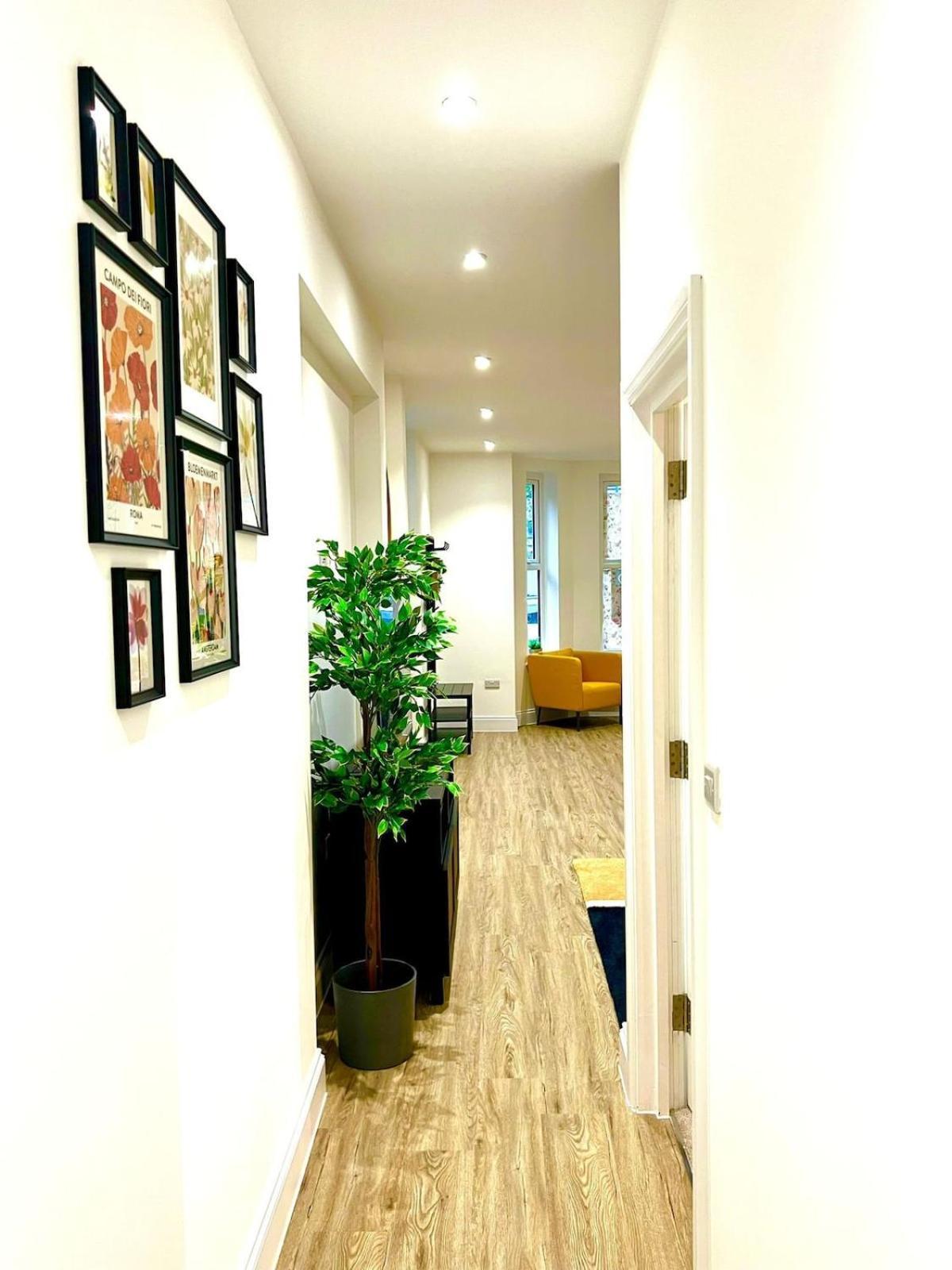 Brand New Apt - Beach Breeze Spacious 1-Bedroom Apartment With Parking - Sleeps 4 Ppl- Internet Bournemouth Luaran gambar